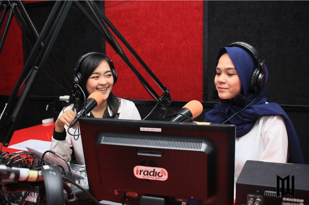 cara menjadi penyiar radio